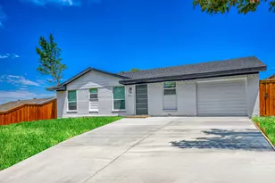 751 Botany Bay Dr, Dallas, TX 75211 - Photo 2