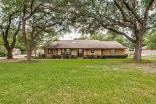 405 Shadowwood Trail, Ovilla, TX 75154 - Photo 1