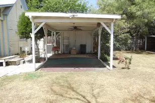 316 Mesquite St, Ranger, TX 76470 - Photo 16