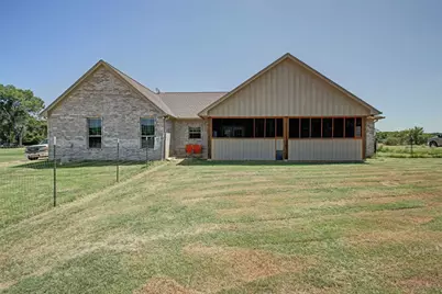 8789 Hutcheson Hill Road, Springtown, TX 76082 - Photo 30