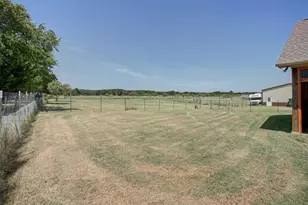 8789 Hutcheson Hill Rd, Springtown, TX 76082 - Photo 26