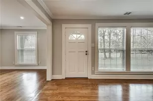 1218 W Clarendon Dr, Dallas, TX 75208 - Photo 8