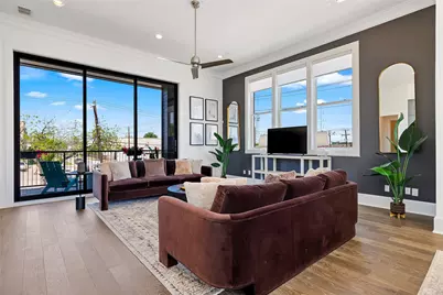 215 Carroll Street, Fort Worth, TX 76107 - Photo 4