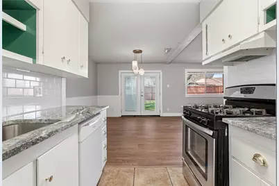 2121 Travis Drive, Carrollton, TX 75006 - Photo 12