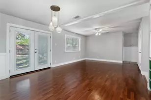 2121 Travis Dr, Carrollton, TX 75006 - Photo 10