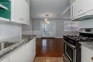 2121 Travis Dr, Carrollton, TX 75006 - Photo 14