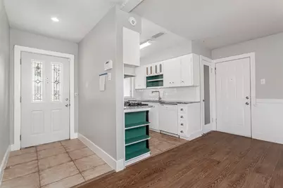 2121 Travis Drive, Carrollton, TX 75006 - Photo 2