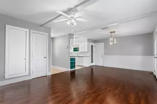 2121 Travis Dr, Carrollton, TX 75006 - Photo 6