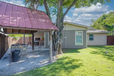 1800 Burning Tree Lane, Carrollton, TX 75006 - Photo 14