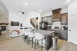 1945 Snowball Ln, Glenn Heights, TX 75154 - Photo 8