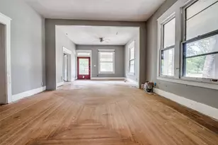 408 W Decatur St, Ennis, TX 75119 - Photo 2