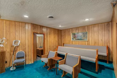 514 W Main Street, Wolfe City, TX 75496 - Photo 4