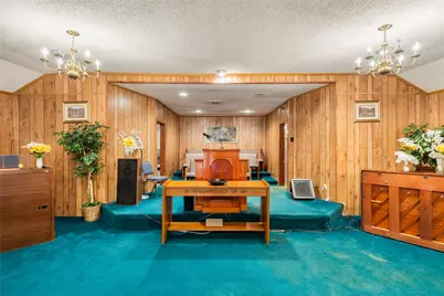 514 W Main Street, Wolfe City, TX 75496 - Photo 2