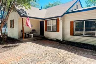 212 Penn St, Waxahachie, TX 75165 - Photo 1