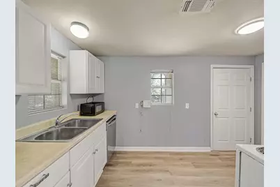 423 Jannie Street, Denton, TX 76209 - Photo 8