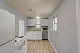 423 Jannie St, Denton, TX 76209 - Photo 10