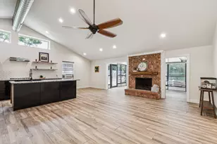 2321 Diana Dr, Sherman, TX 75092 - Photo 4