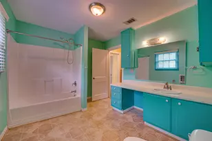 555 E James St, Wills Point, TX 75169 - Photo 16