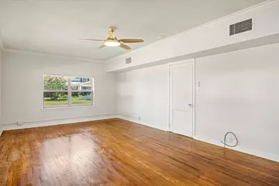 615 N Clinton Avenue, Stephenville, TX 76401 - Photo 8