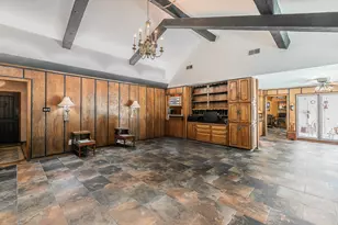 2406 Drawbridge Dr, Arlington, TX 76012 - Photo 6