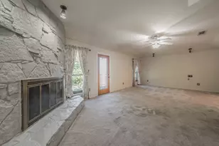 2406 Drawbridge Dr, Arlington, TX 76012 - Photo 22