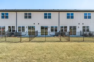 533 Galt Dr, Stephenville, TX 76401 - Photo 2