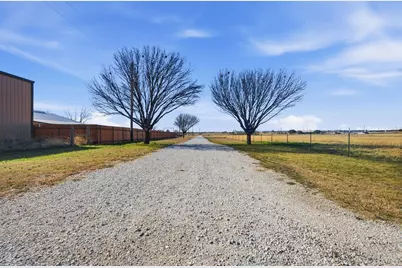 1177 Plover Circle, Ponder, TX 76259 - Photo 34