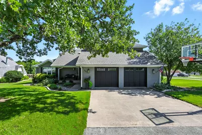 116 Seminole Drive, Lake Kiowa, TX 76240 - Photo 1