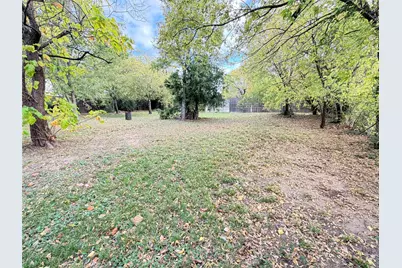 656 Hembry Street, Lewisville, TX 75057 - Photo 2