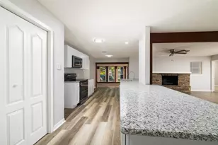 637 Post Oak Dr, Hurst, TX 76053 - Photo 12