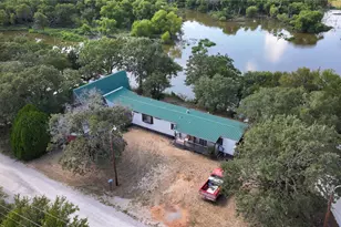 850 Frontier St, Bowie, TX 76230 - Photo 12