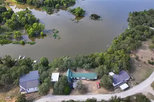 850 Frontier St, Bowie, TX 76230 - Photo 1