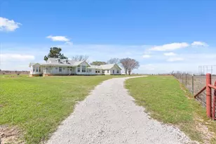 596 County Rd 3425, Clifton, TX 76634 - Photo 2