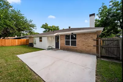 205 Volunteer Drive, Arlington, TX 76014 - Photo 24