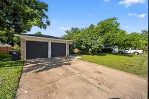 205 Volunteer Dr, Arlington, TX 76014 - Photo 2
