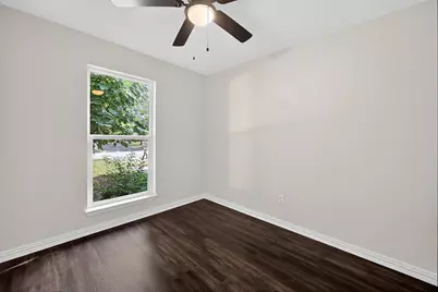 205 Volunteer Drive, Arlington, TX 76014 - Photo 22