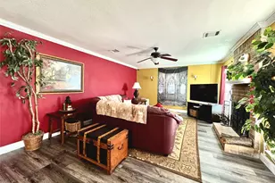 2877 Fenwick St, Grand Prairie, TX 75052 - Photo 4