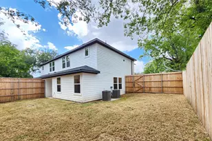 1715 Stonewall St, Greenville, TX 75401 - Photo 14