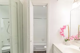 10558 High Hollows Dr, Dallas, TX 75230 - Photo 12