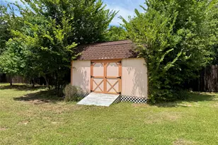 104 W Bayside Dr, Mabank, TX 75156 - Photo 34