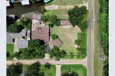 104 W Bayside Drive, Mabank, TX 75156 - Photo 4