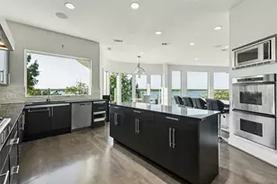 817 N Shore Dr, Highland Village, TX 75077 - Photo 8