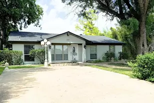 909 Milky Way, Garland, TX 75040 - Photo 1