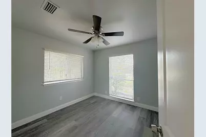 909 Milky Way, Garland, TX 75040 - Photo 26