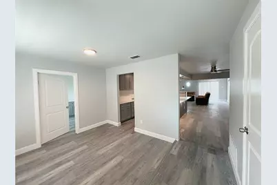 909 Milky Way, Garland, TX 75040 - Photo 4