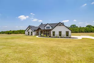 2008 Carrie Ct, Weatherford, TX 76088 - Photo 2