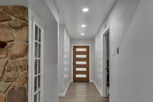 6217 Alta Oaks Dr, Garland, TX 75043 - Photo 6