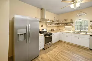 207 N Oneil St, Alvord, TX 76225 - Photo 2