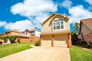 2049 Sienna Trail, Lewisville, TX 75067 - Photo 2