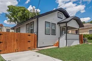 447 W Clarendon Dr, Dallas, TX 75208 - Photo 2